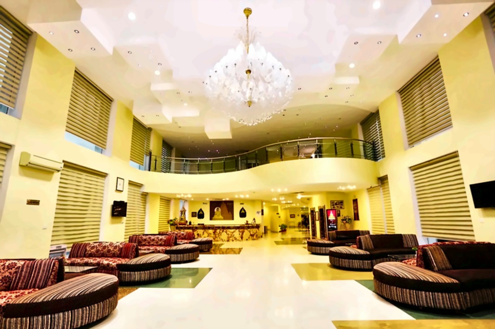 Chandeliered lobby, The Imperial Bodhgaya
